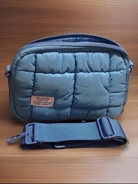 🆕 Simply Southern Puffer Crossbody Bag with Adjustable Strap In Blue